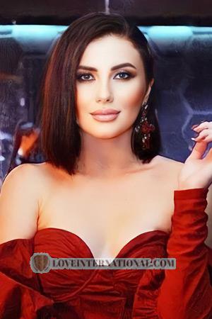 209921 - Alona Age: 32 - Ukraine