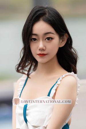 213652 - Lingtong Age: 21 - China