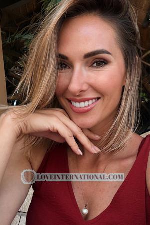 227686 - Yuliia Age: 37 - Mexico